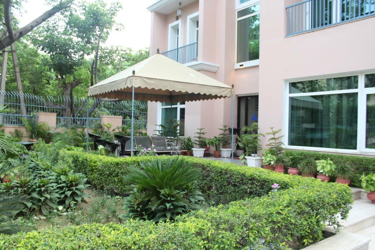 Royal Residence Iffco Chowk Gurgaon Exterior foto