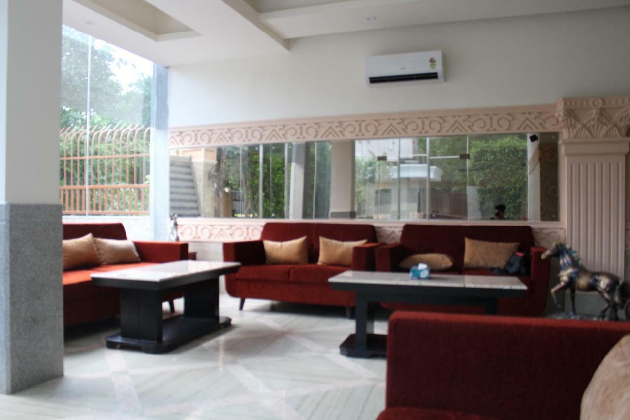 Royal Residence Iffco Chowk Gurgaon Exterior foto